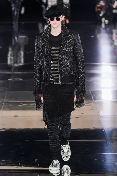 Look 32